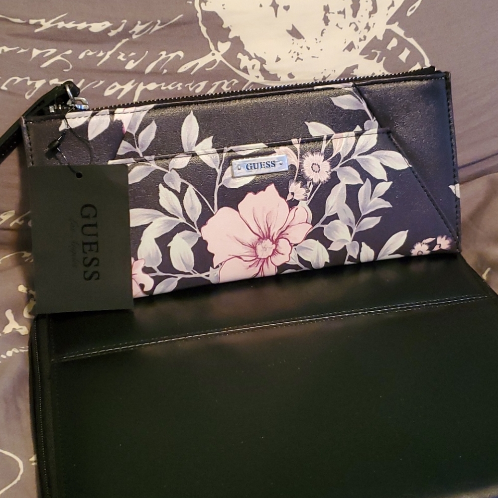 Guess wristlet